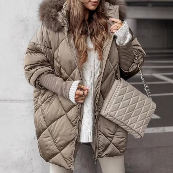 Rachel – Elegant kappa med diamantmönster